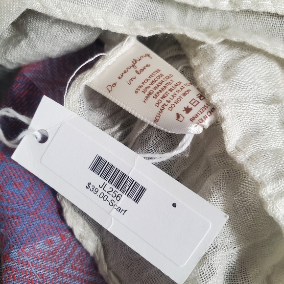 Lot of 3 COS, Standard Form & Do Everything Scarfs Silk, Cotton 34"X25" New - Picture 8 of 8